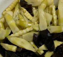 Bamboo Shoots with Black Fungus Stir-Fry