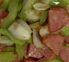 Stir-Fried Celery with Lily Bulb and Pork