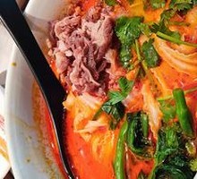 Herb Tomato Beef Noodles