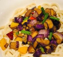 Stir-Fried Eggplant with Bell Peppers and Green Beans Noodles