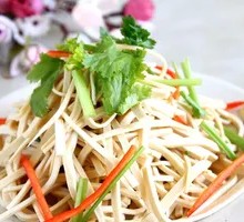 Cold Tofu Skin Salad
