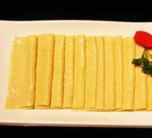Oil-soaked tofu skin