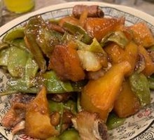 Stewed Pork Ribs with Oil Beans