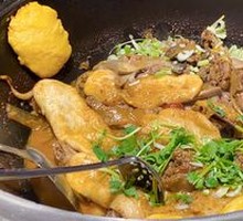Stewed Goose in Iron Pot