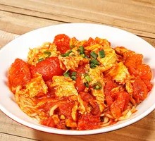 Tomato and Egg Noodles