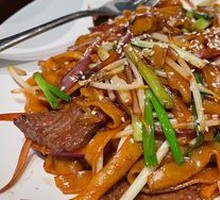 Dry-Fried Beef Rice Noodles