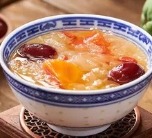 Peach Gelatin, Papaya, and Tremella Soup