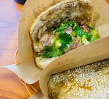 Braised Pork Belly in Flatbread