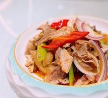Tear-Split Spicy Pepper Chicken