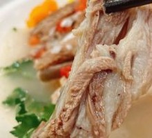Hand-grabbed Lamb from Spring Water