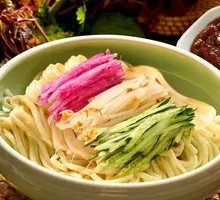 Old Beijing Specialty Noodles with Soy Bean Paste