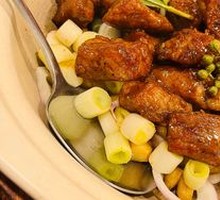 Stewed Beef Cubes with Green Onion and Black Pepper