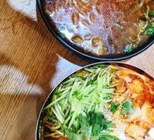 Spicy Pork Minced Noodles with Sauce