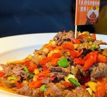 Stir-Fried Beef with Yellow Onion