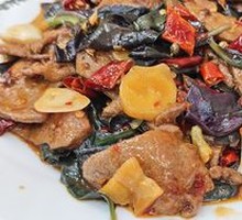 Blood皮菜 stir-fried with猪 liver