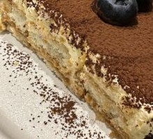 Tiramisu Cake