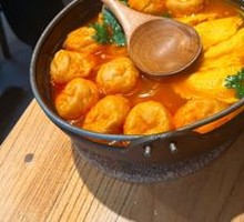 Rolling Fish Cake Hot Pot