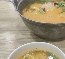 Sour Cabbage with Luncheon Meat Rice Noodles