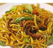 Stir-Fried Pork with Green Pepper Noodles