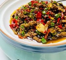 Stir-Fried Beef with Yellow Onion