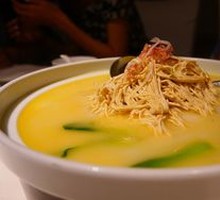 Huaiyang Chicken Soup with Tofu Skin Noodles