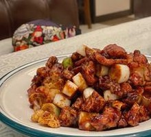 Stir-Fried Chicken with Almonds in Sauce