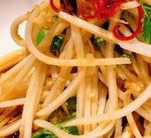 Stir-fried Lotus Root Slivers