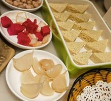 Sweet Pickled Garlic