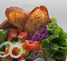 Norwegian Smoked Salmon Vegetable Salad with Watercress
