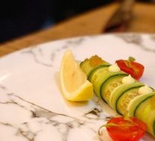 Cucumber Snow Crab Roll