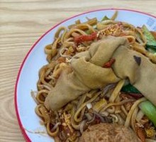 Tomato and Egg Stir-Fried Knife-Cut Noodles