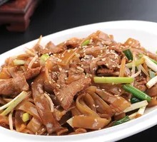 Dry-Fried Beef Rice Noodles