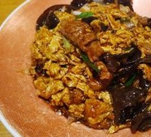Sour Stir-Fried Egg with Wood Ear Mushrooms