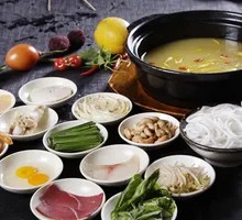 Five Meat, Nine Vegetables Rice Noodles