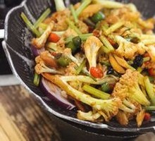 Spicy Cauliflower in Hot Pot