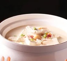 Fish Soup with Hand-Torn Taizhou Tofu