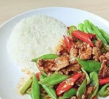 Beef with Green Pepper Rice Bowl