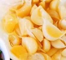 Sweet Pickled Garlic
