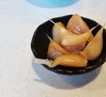 Sweet Pickled Garlic