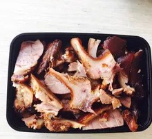 Braised Pork Elbow in Golden Pot