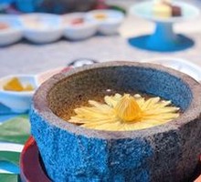 Golden Lotus with Mountain Delicacies