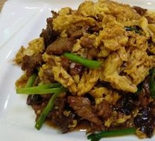 Sour Stir-Fried Egg with Wood Ear Mushrooms