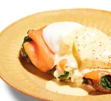 Smoked Salmon Benedict