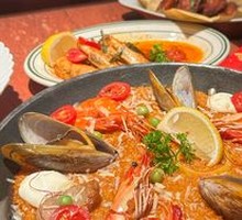 Classic Spanish Paella