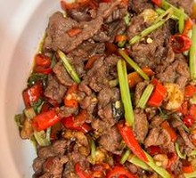 Stir-Fried Beef with Yellow Onion