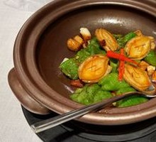 Stir-fried Live Abalone with Chili