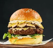 爆炸松露牛蘑王和牛汉堡