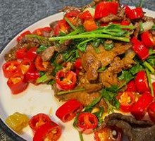 Stir-Fried Beef with Yellow Onion