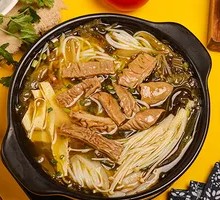 Cured Sausage Hot Pot Rice Noodles