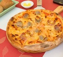 Classic Sausage Pizza
